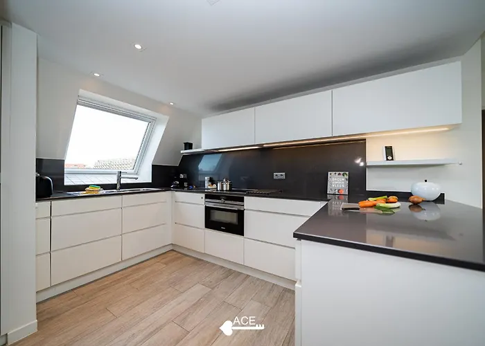 Ace - Loue - - Dichtbij En *