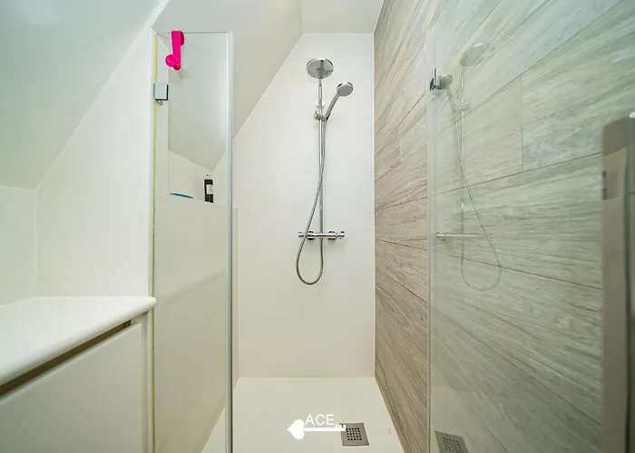 Ace - Loue - - Dichtbij En *